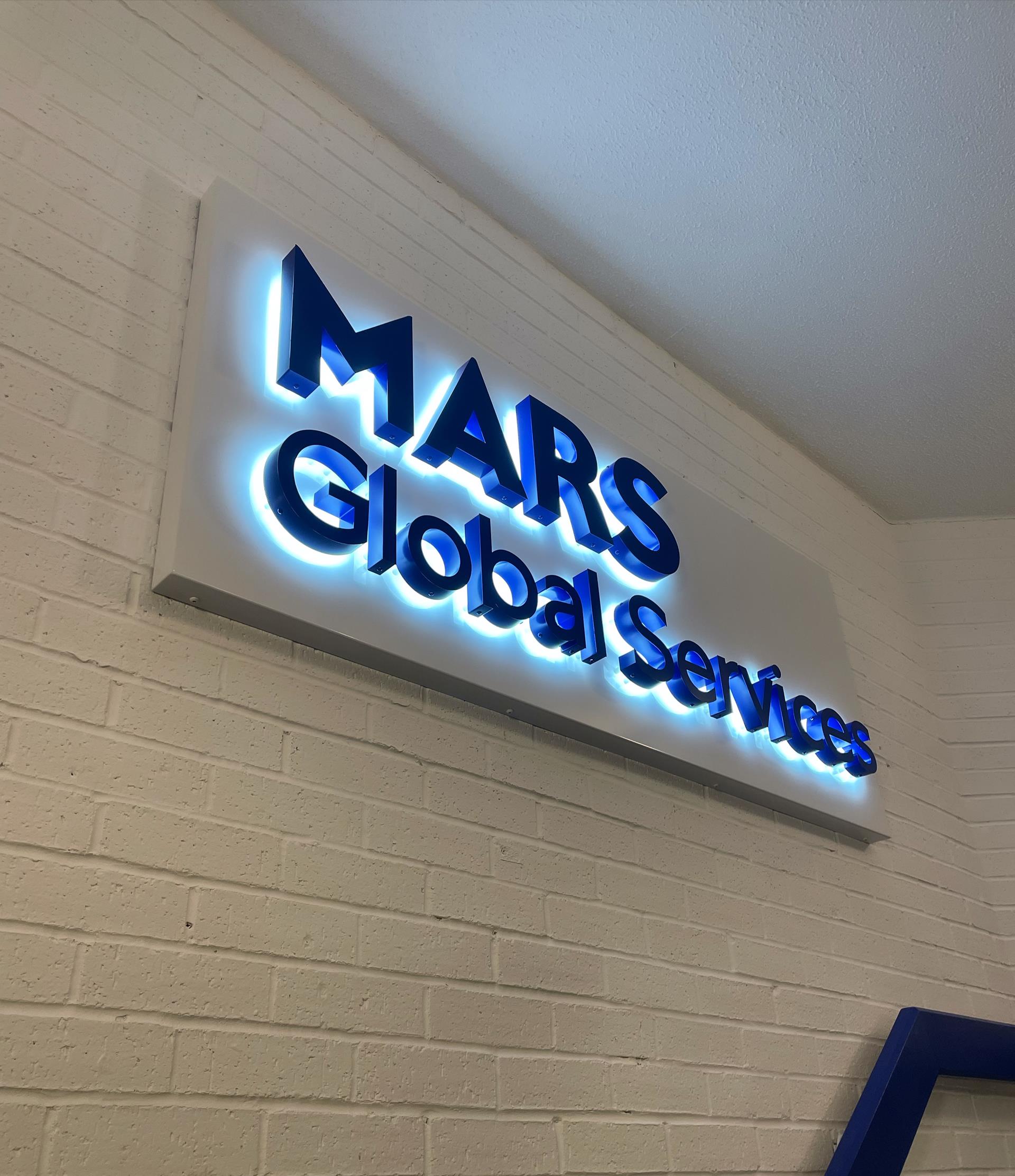 3D Illuminated Signage & Installation in Slough